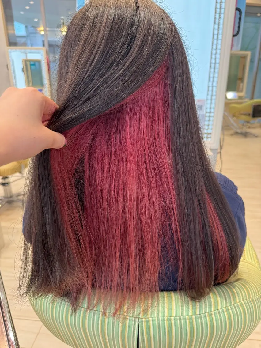ロング ヘアカラー 松尾 怜奈のヘアスタイル