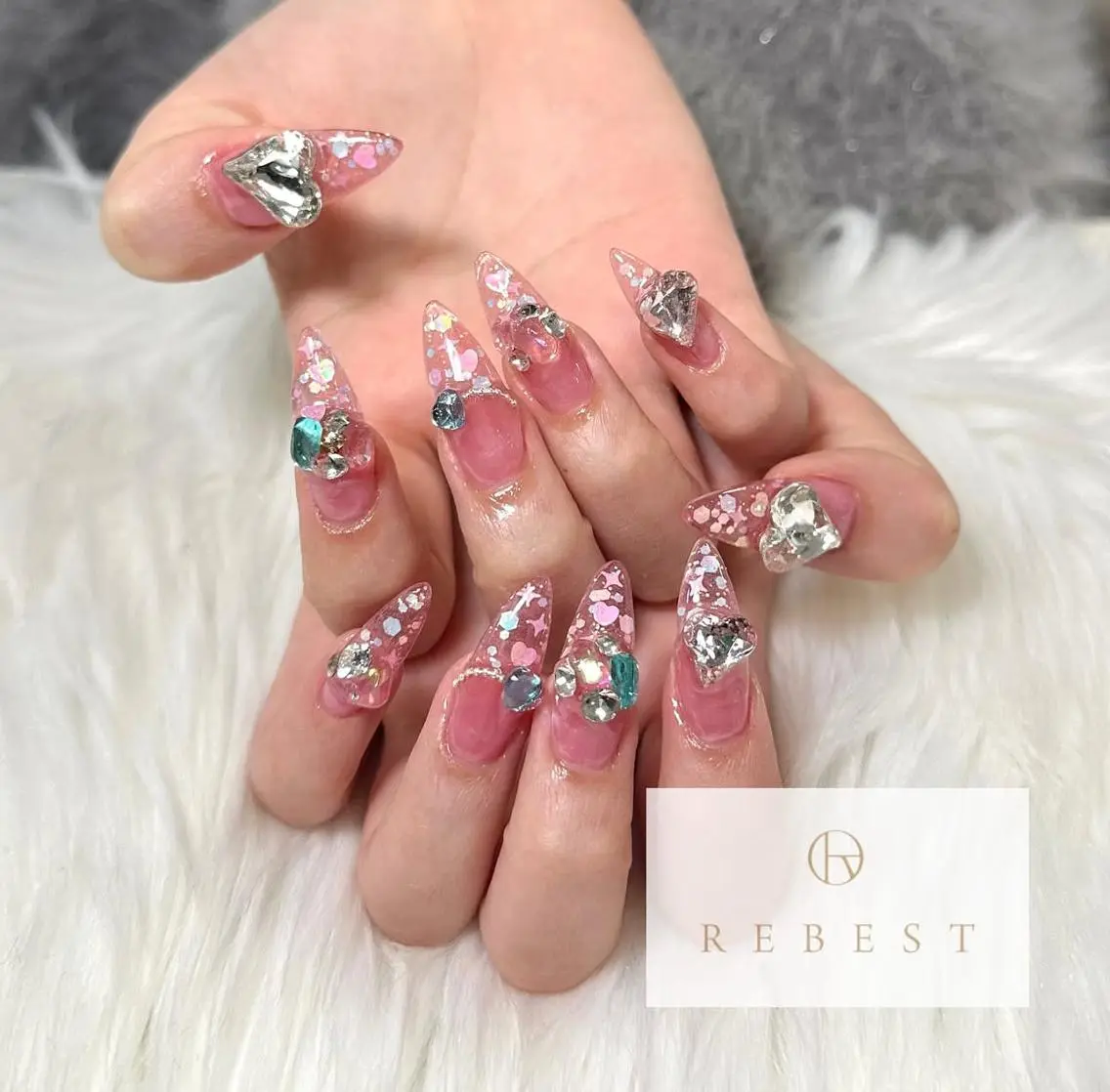 ネイル Sayaka❤️ REBEST京橋のネイルデザイン