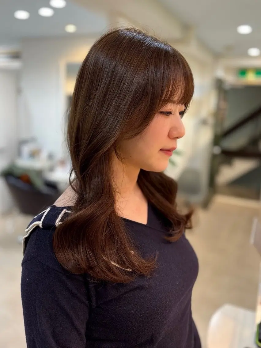 セミロング カラー カット 韓国風⭐️くびれヘア 🍀高津かえでのヘアスタイル