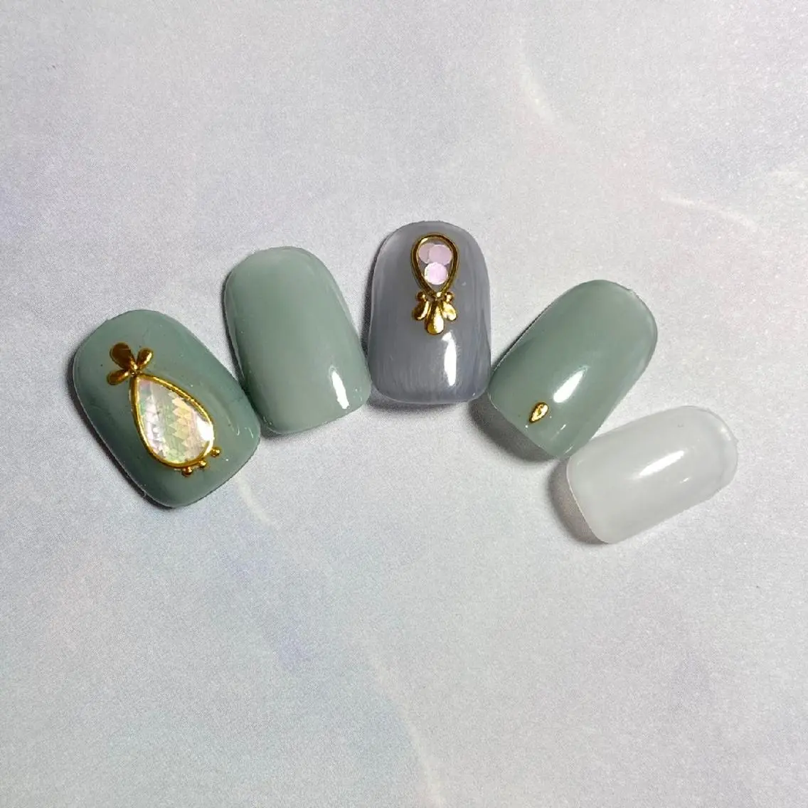 ネイル ハンドネイル Nail&eye Belire 新宿のネイルデザイン