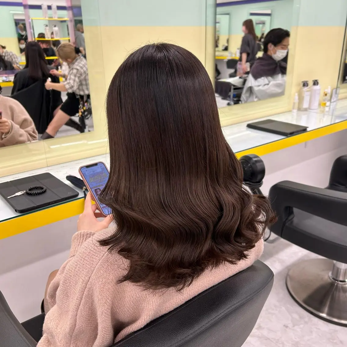 セミロング カラー ヘアアレンジ ヘアカラー トリートメント mai🍑暖色カラー /レイヤー💖のヘアスタイル