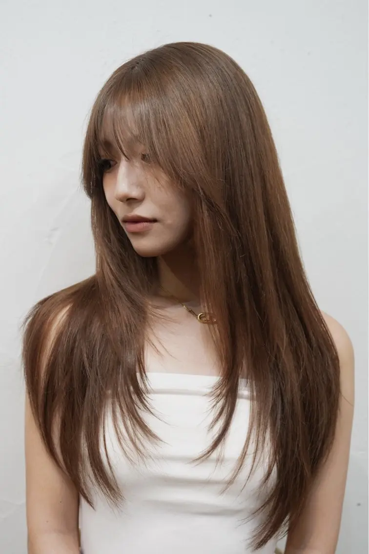 ロング カラー ベージュカラー 透明感カラー ヘアカラー トリートメント レイヤーカット/ 艶カラー/みらいのヘアスタイル