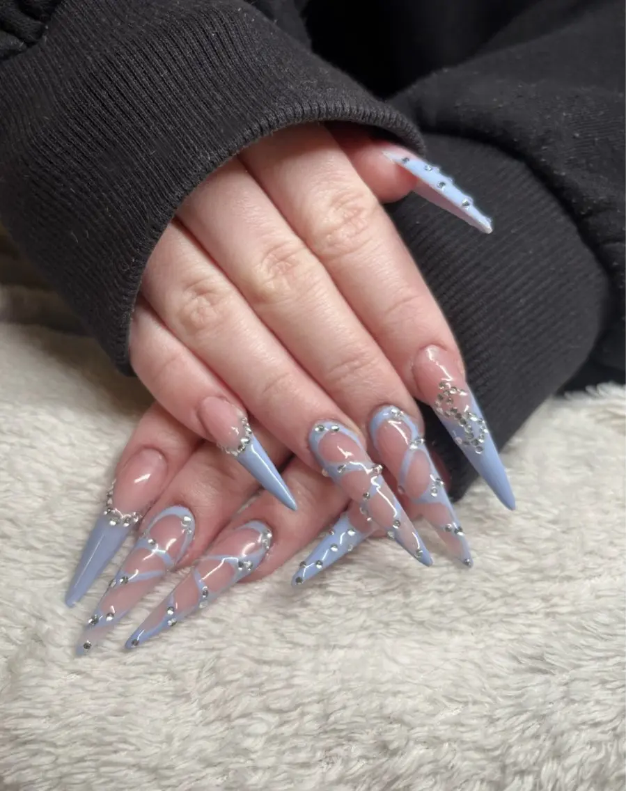 ロング T&D NailSalonのネイルデザイン