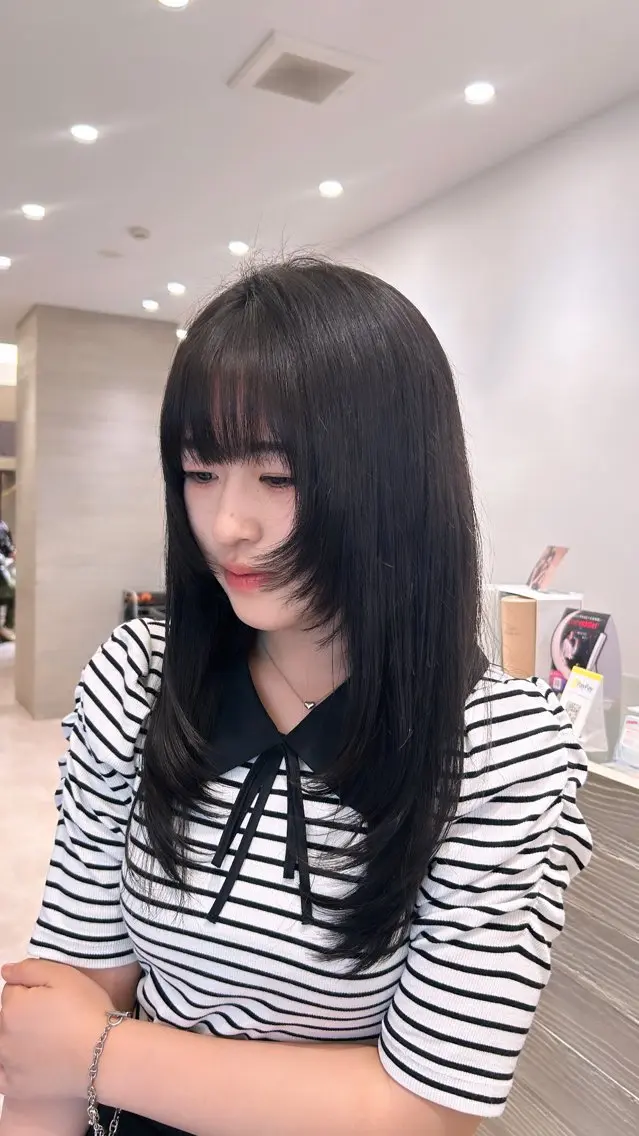カラー ‪†‬ AISAのヘアスタイル