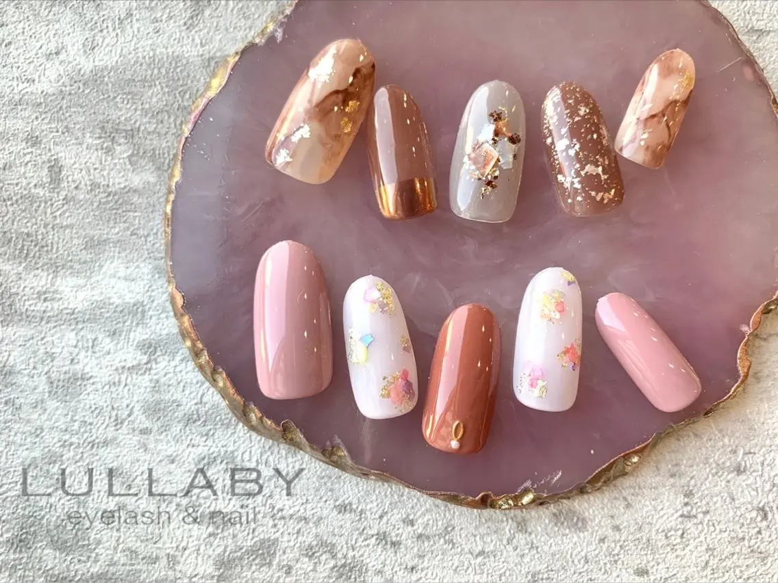 ネイル LULLABY 恵比寿店のマツエク・マツパデザイン