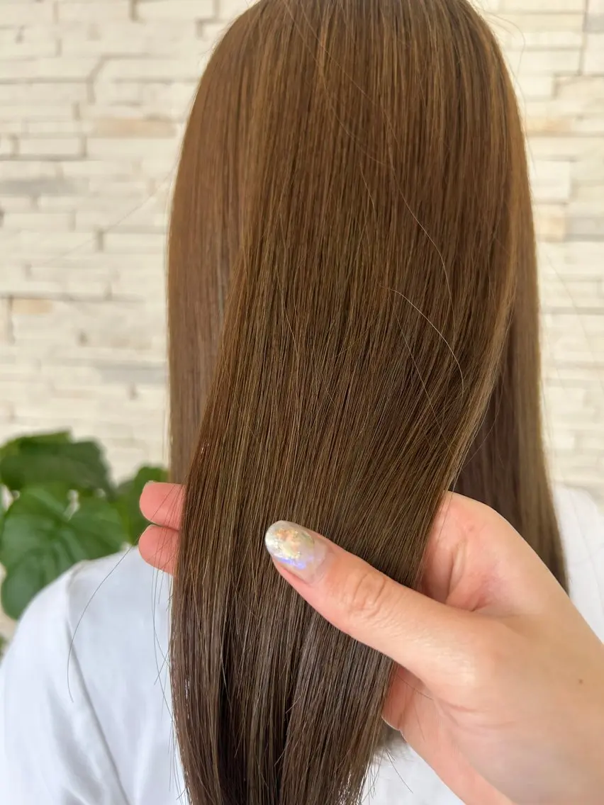 ミディアム 榮 百合香のヘアスタイル