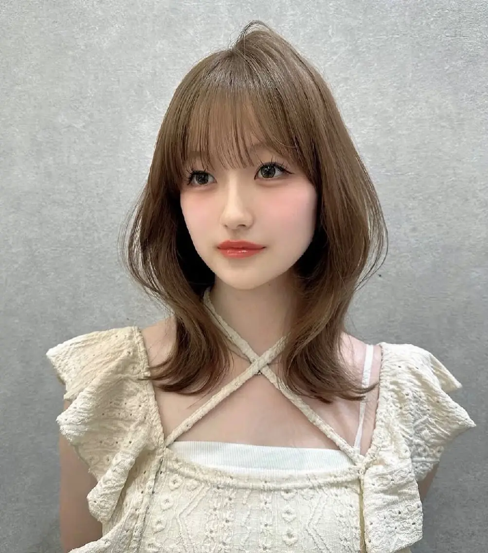 カラー ミディアム カット ヘアカラー トリートメント Lond Roleのヘアスタイル