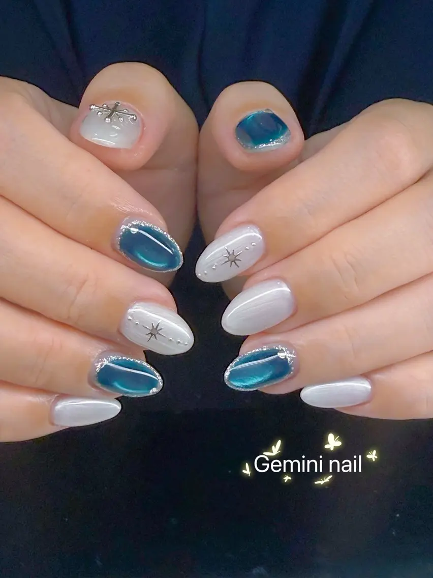 ネイル マグネットネイル シンプルネイル Gemini nail.Yukiのネイルデザイン