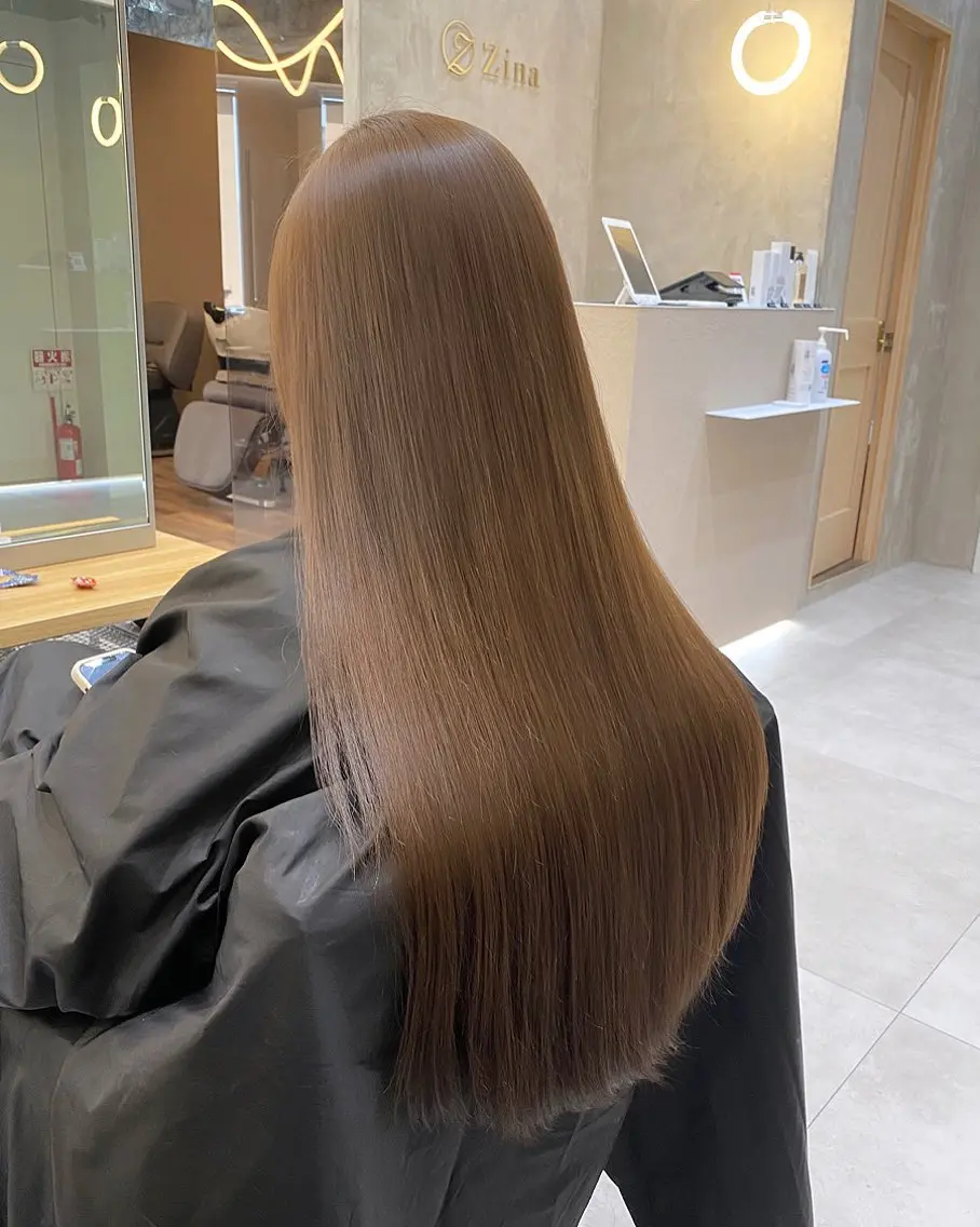 🤍ブリーチなしが人気🤍似合わせカット+ブリーチなしダブルケアカラー+高保湿トリートメント+コテ巻き🤍の写真