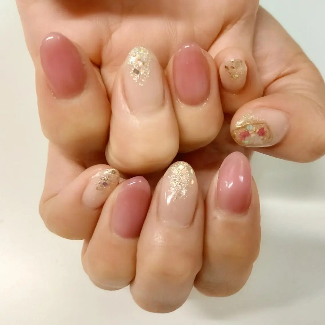 ネイル フットネイル グリーン オフィスネイル ワンカラーネイル 春ネイル Lily Roseスタッフ一同のマツエク・マツパデザイン