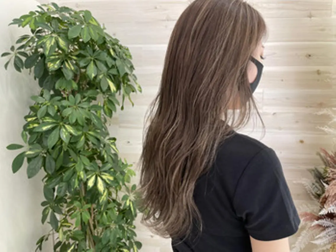 カラー ブリーチなし透明感 カラー｜レイヤーのヘアスタイル