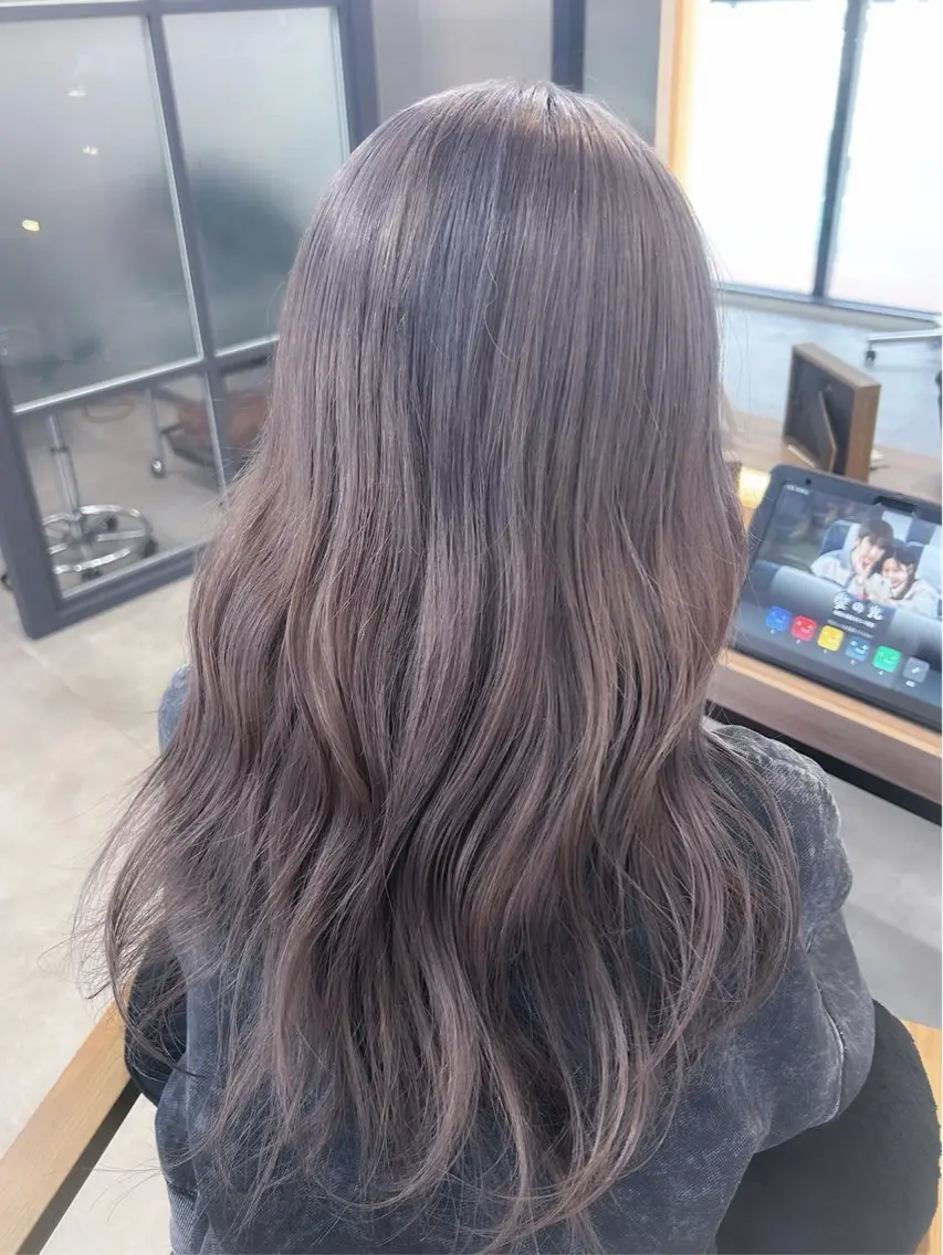 ロング カラー ブリーチ グレージュ ラベンダーカラー ラベンダーグレージュ ラベンダーグレー レイヤー/ハイトーン 艶感/ririkaのヘアスタイル