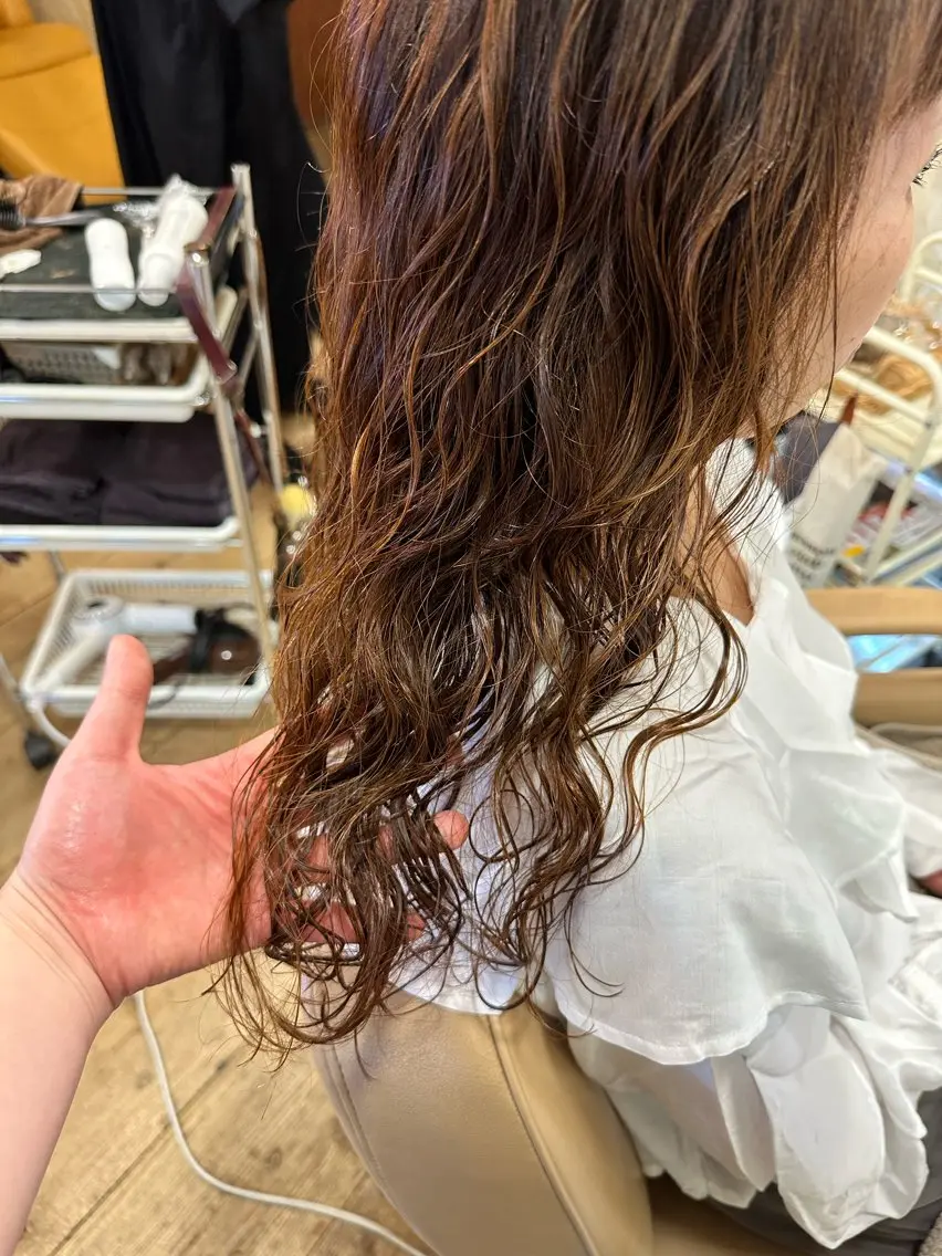 ロング 冨士 美織のヘアスタイル