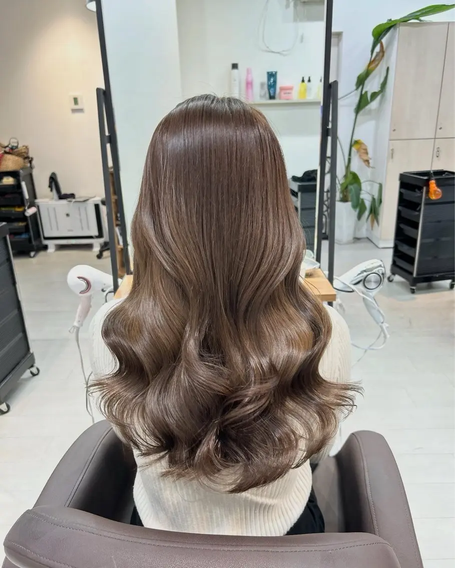 【大人気美髪メニュー🌈】カット+カラー+髪質改善トリートメント✨の写真