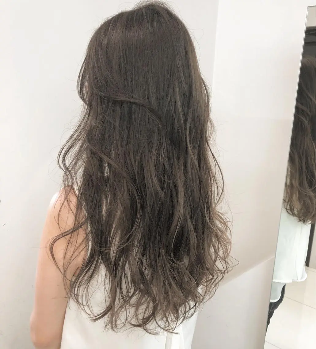 ロング カラー パーマ ヘアアレンジ 【公式】amble luxe池袋東口🩷のヘアスタイル
