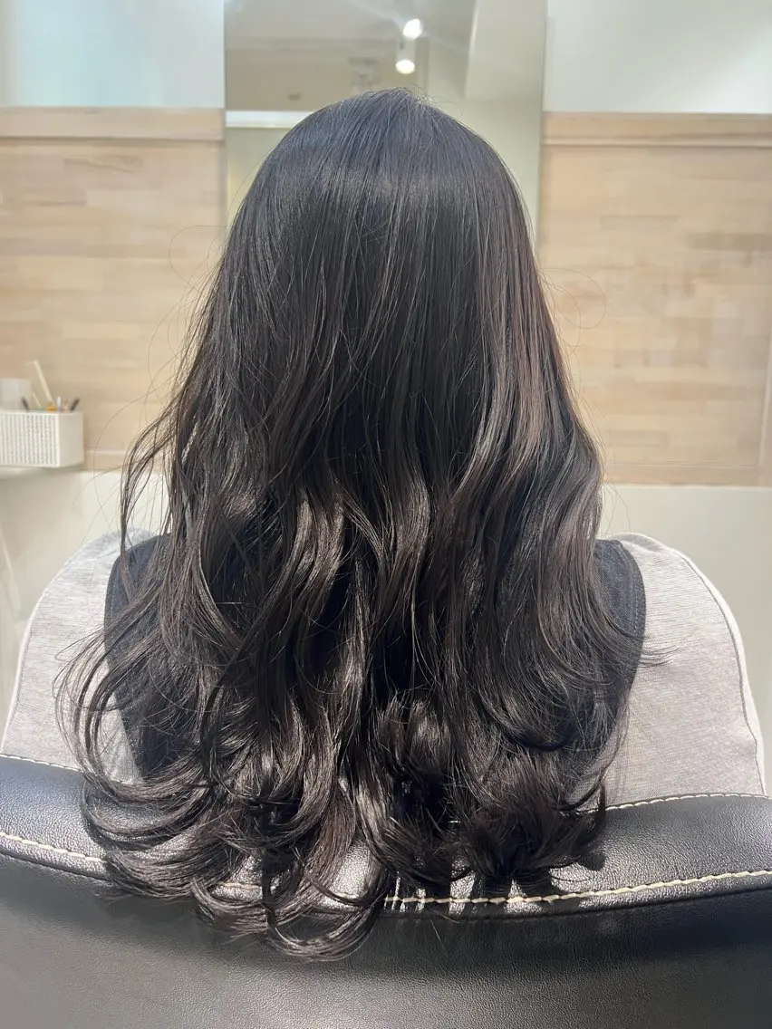 ロング カラー ダークグレー ダークグレージュ グレージュ ヘアセット 🥣🫧艶カラー 🦋アカマ ミユ🦋のヘアスタイル