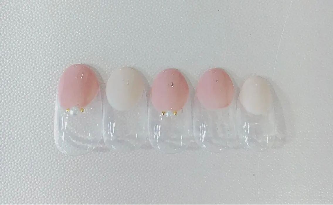 ネイル ビジューバイアクイユ ネイルズ 東中野店のネイルデザイン
