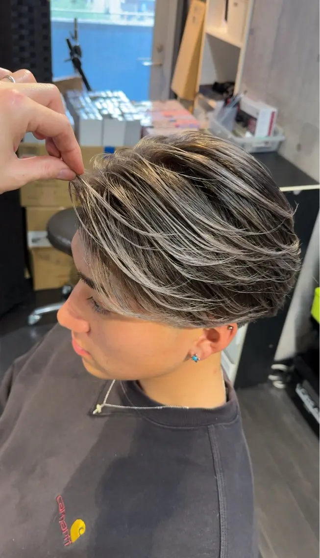 ショート カラー メンズ メンズバレイヤージュ バレイヤージュ レイヤーカット ヘアカラー トリートメント デザインカラー⭐️ Yamauchiのヘアスタイル