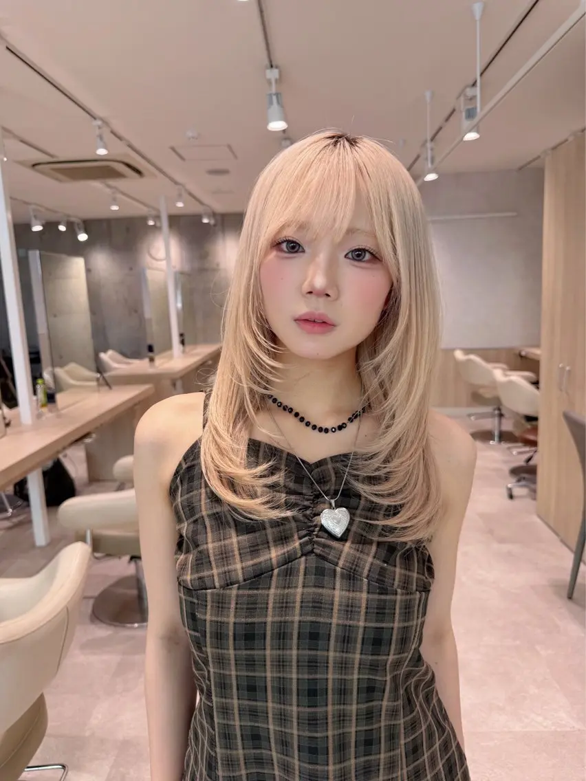 セミロング カット 韓国レイヤー×透明感 カラー/山崎一輝のヘアスタイル