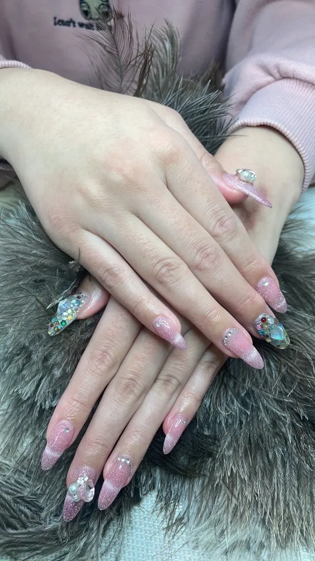 ネイル 💫🌸💕リサ nail ⭐️✨のネイルデザイン