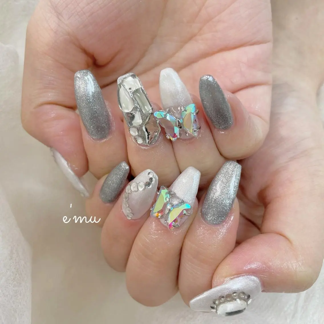 ネイル 韓国ネイル ホワイト nail salon e'mu💐のネイルデザイン