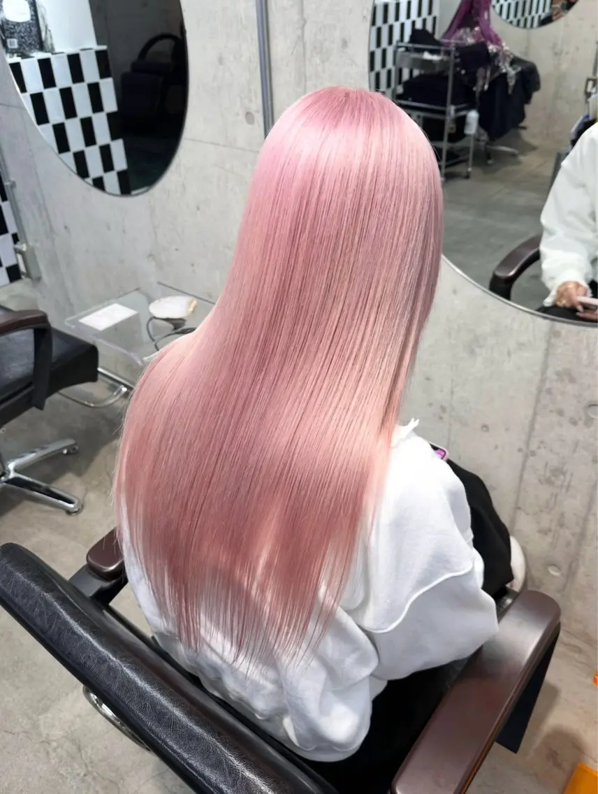 カラー 漆畑 莉奈のヘアスタイル