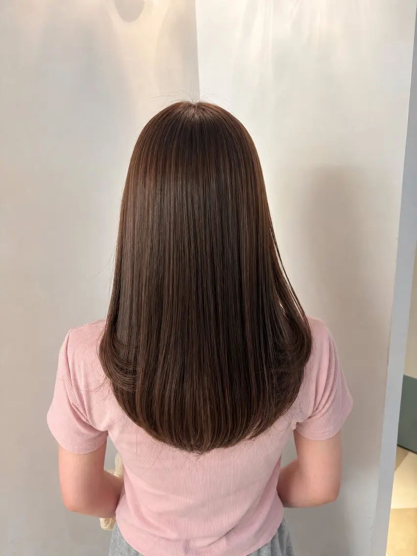 ロング カラー パーマ ブラウンカラー 透明感カラー レイヤーカット ロング ストレートパーマ 縮毛矯正 トリートメント ヒナ/酸性ストレート ・艶カラー🌿のヘアスタイル