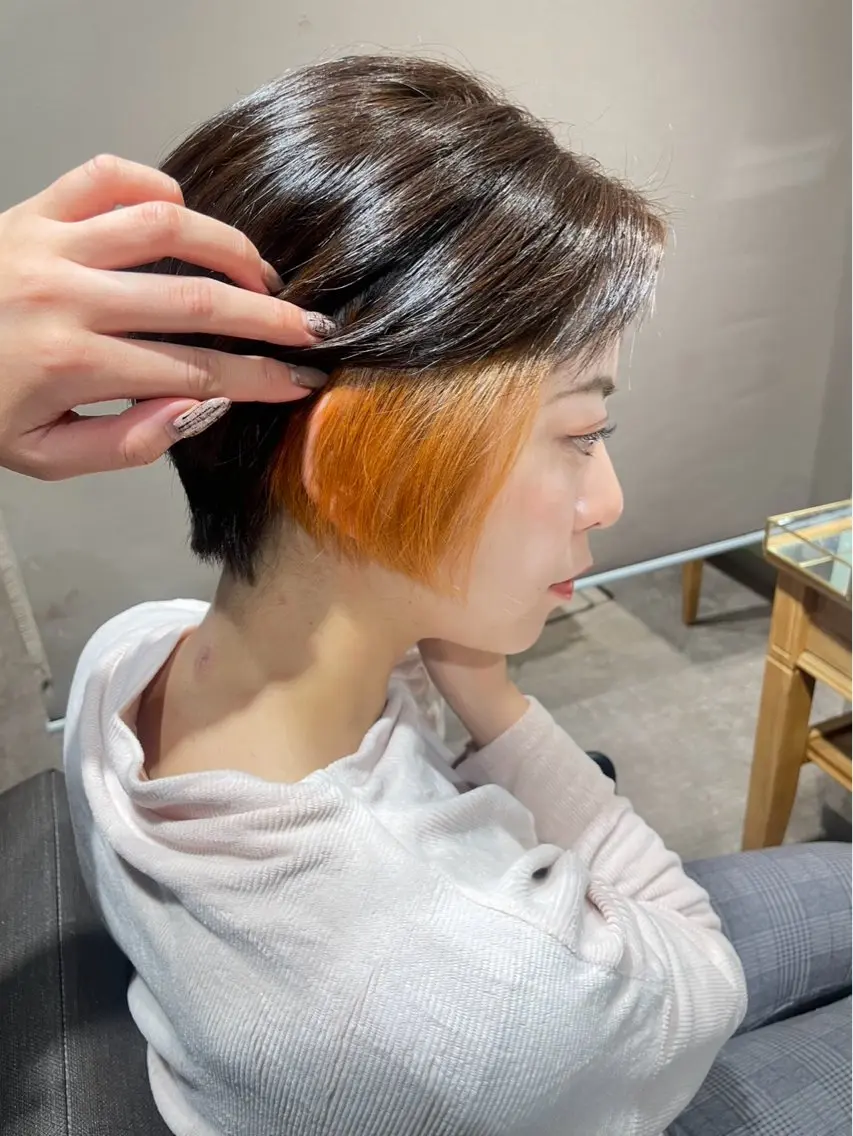 ショート カラー 濱本 樹蘭のヘアスタイル
