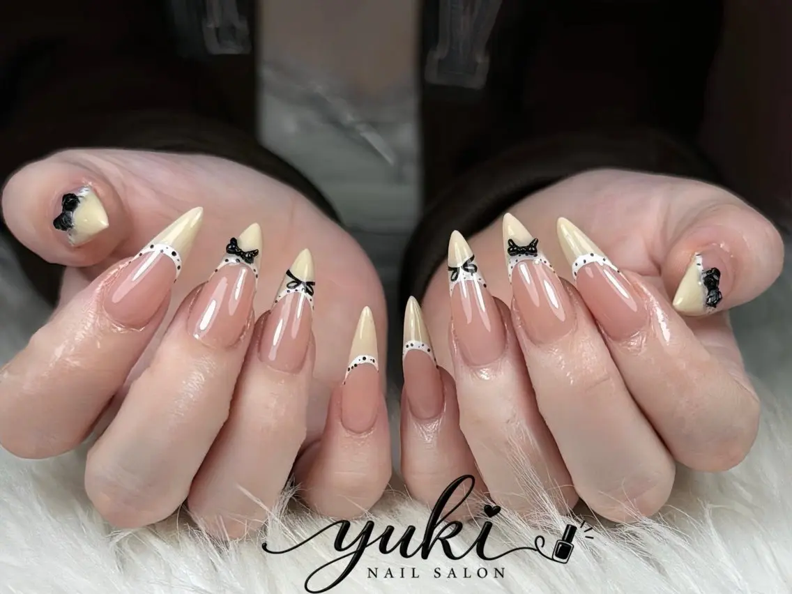 ネイル アートネイル ボルドー フレンチネイル ジェルネイル 氷ネイル・うるうるネイル ハンドネイル Yuki Nailsalonのネイルデザイン
