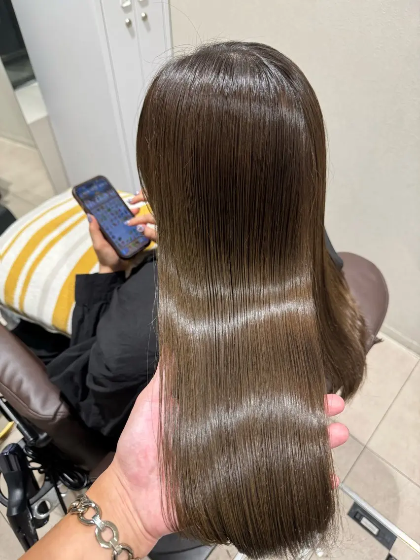 ロング カラー カット ヘアカラー トリートメント 史上最高の艶感 『髪質改善』tomのヘアスタイル