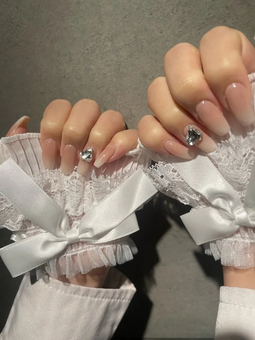 ネイル シンプルネイル ハンドネイル I-nail Moeのネイルデザイン