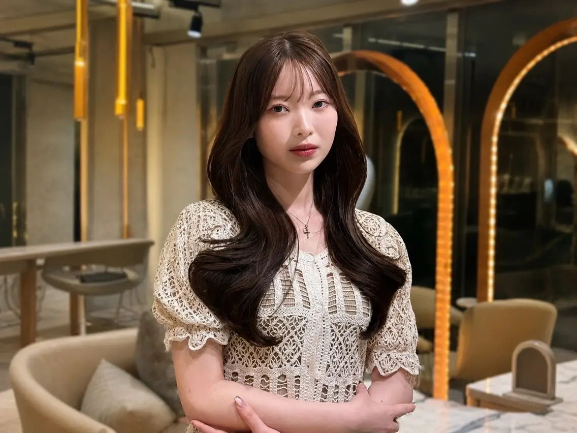 セミロング カラー カット ヘアカラー トリートメント 🦋韓国風レイヤー/ 艶髪矯正🦋凛太郎のヘアスタイル