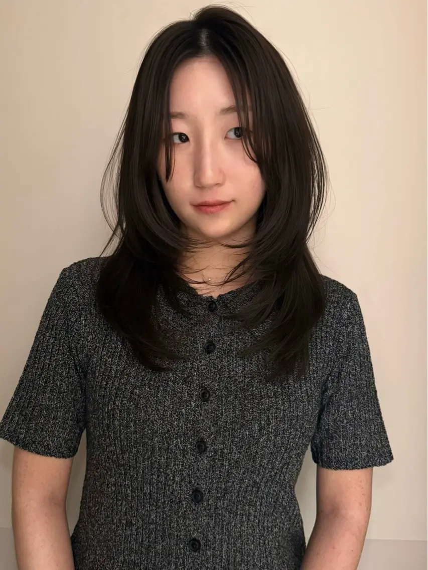 セミロング レイヤーカット M E I 🪷 似合わせヘルシーヘアのヘアスタイル