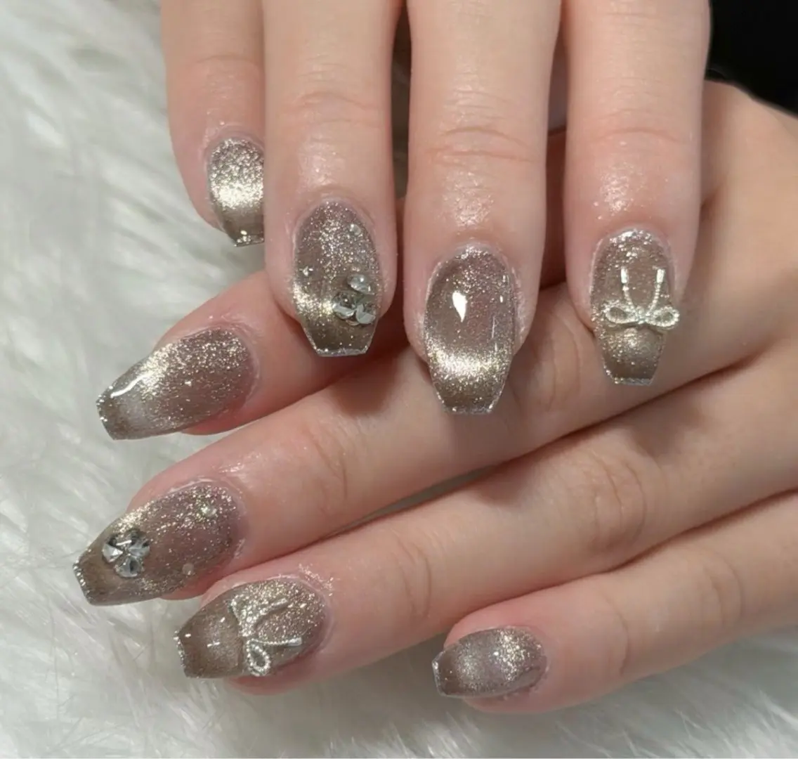 ネイル ハンドネイル LAVISH sakiのネイルデザイン