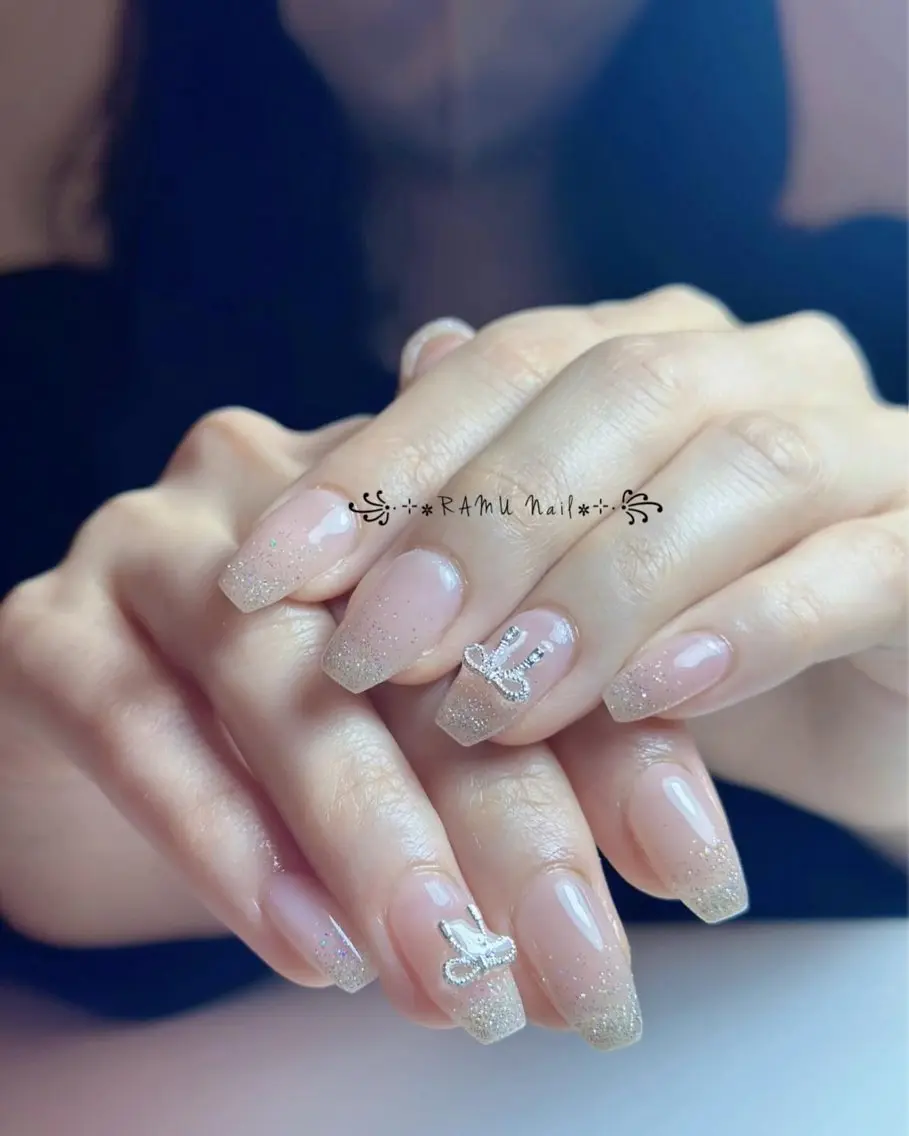 ネイル チークネイル フレンチネイル グラデーション キラキラネイル 韓国ネイル RAMU Nail 恵比寿店のネイルデザイン