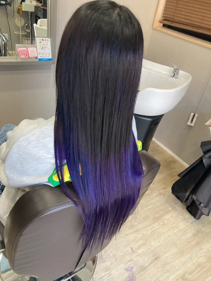 ロング カラー グラデーションカラー Hair room Leaのヘアスタイル