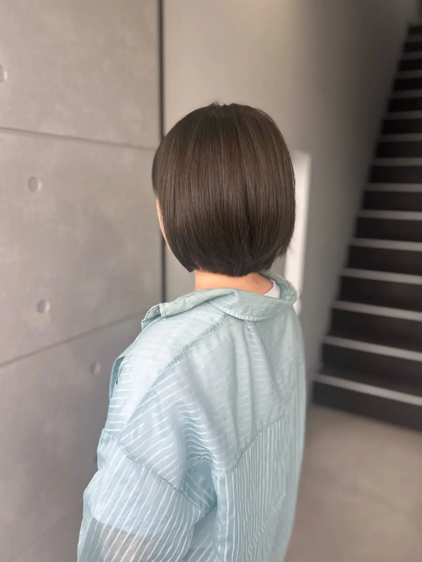 ショート カット ヘアカラー トリートメント 盛本 彩乃のヘアスタイル