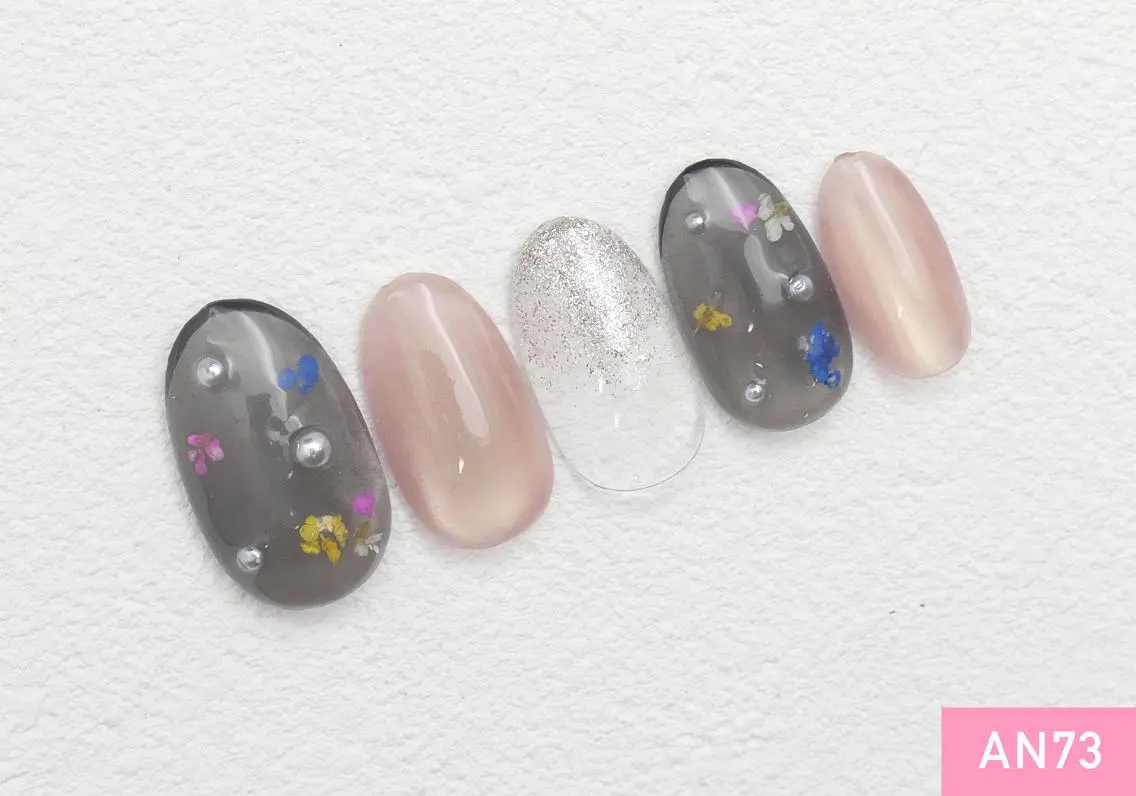 ネイル ゴールド 池袋🍓 Nailのネイルデザイン