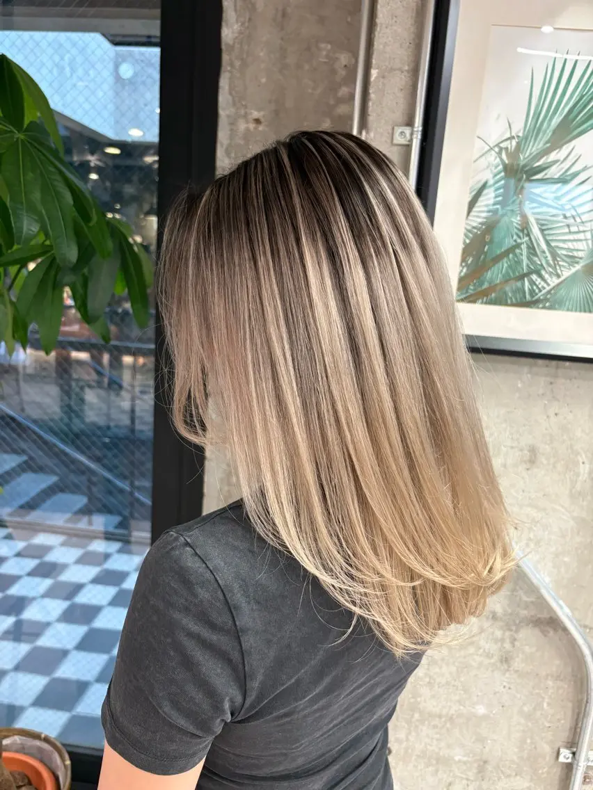 ロング カラー ヘアカラー ♡ハイライトカラー shinri♡のヘアスタイル