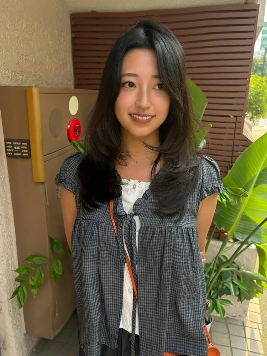 ロング カット レイヤーカット🤍 seriraのヘアスタイル