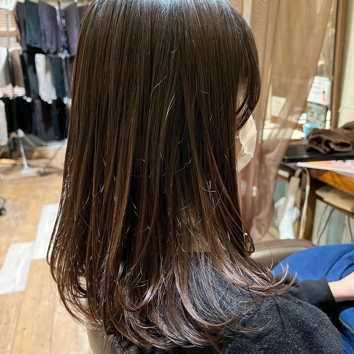 ロング ロングレイヤー レイヤーカット ロング chakura めいのヘアスタイル
