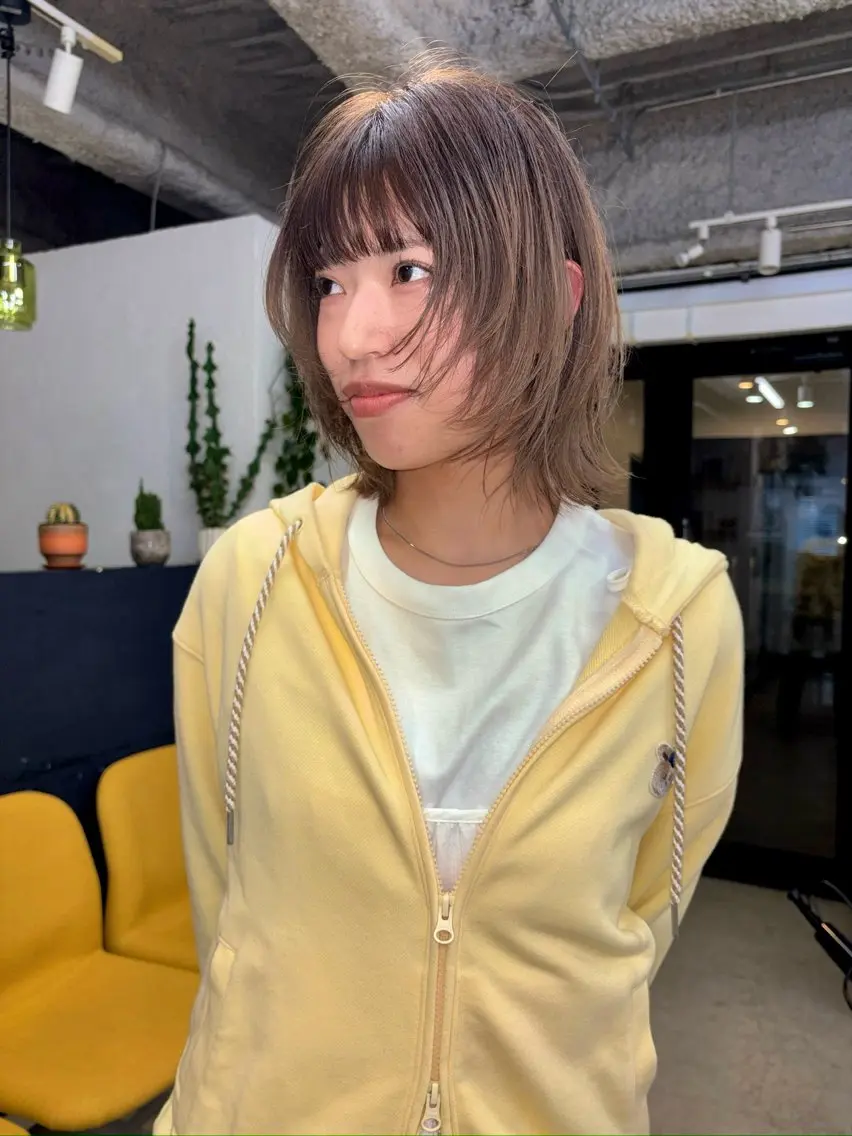 ミディアム カラー ミディアムレイヤー アッシュ ブリーチ ボルドーカラー ブラウンカラー カット ヘアカラー トリートメント 暖色系特化さくら /福岡天神/レイヤーのヘアスタイル