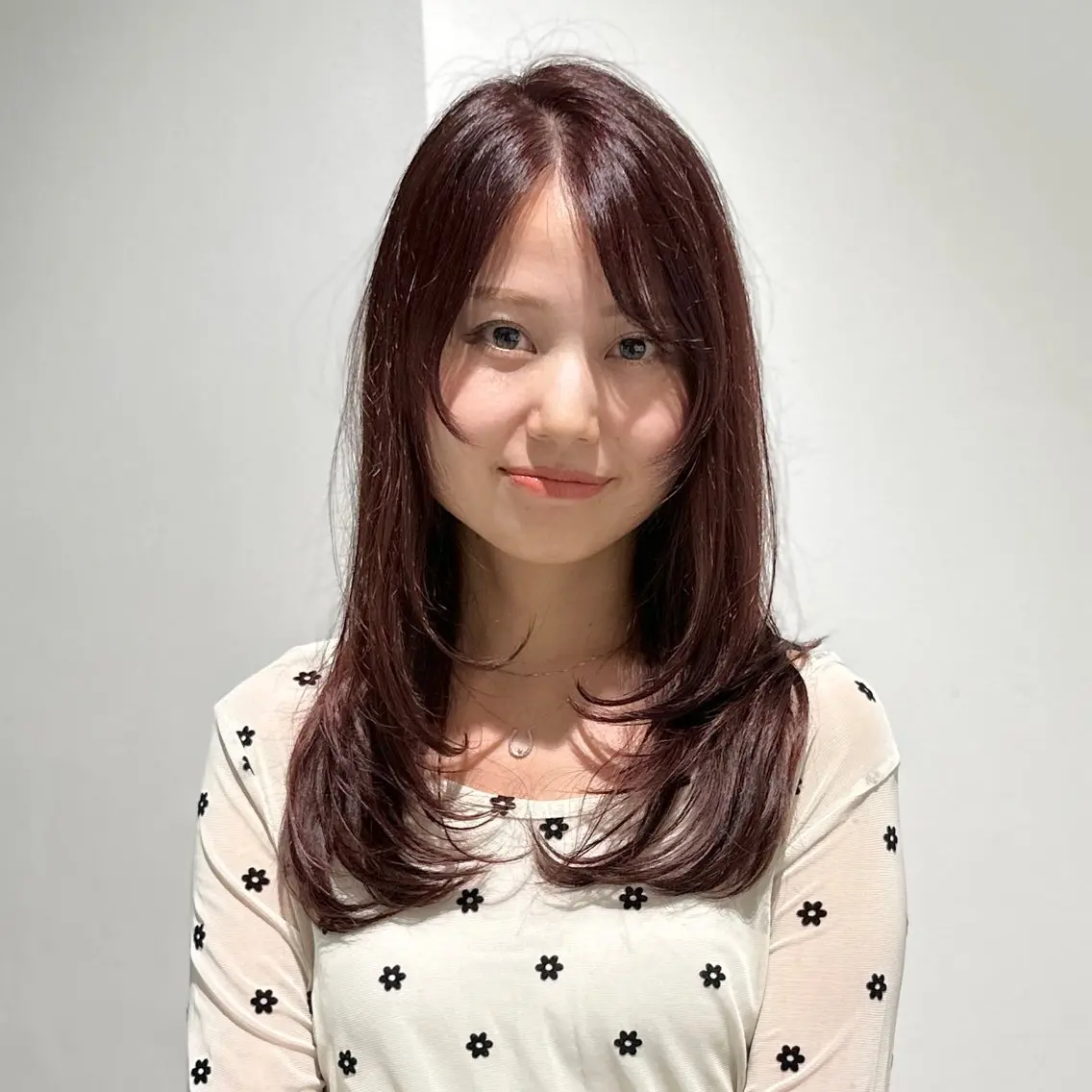 ロング カラー グレージュ ピンクカラー レイヤーカット レイヤー/グレージュ メンズパーマのヘアスタイル