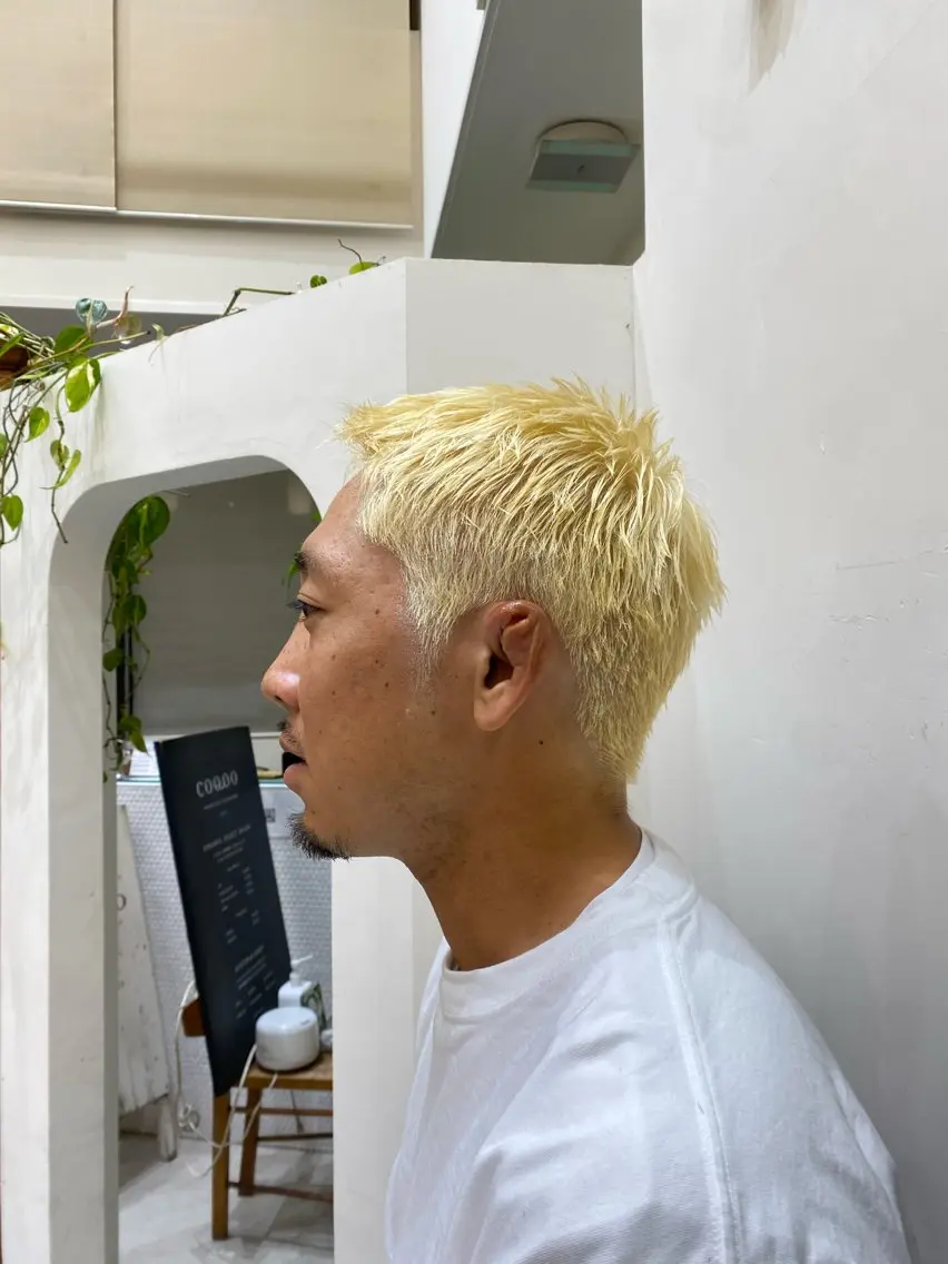 ショート メンズ ボウズ メンズハイトーン 吉浦 知宏のヘアスタイル