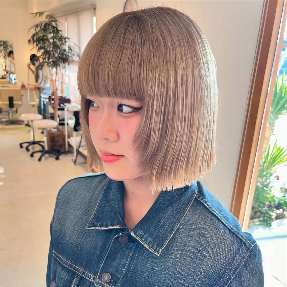 ショート ボブ 顔周りカット レイヤーカット 堀内 美那のヘアスタイル