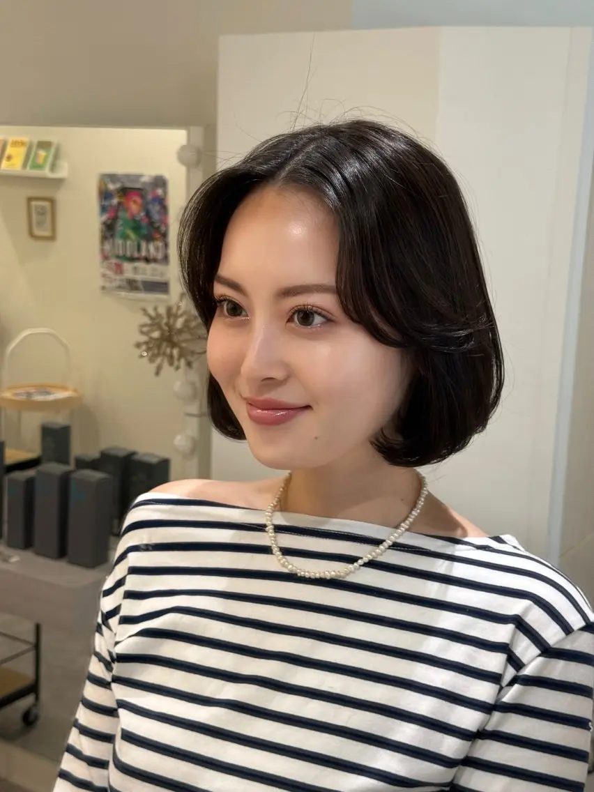 ショート 顔周りカット タンバルモリ 韓国風ヘア 小顔カット 韓国レイヤー🪽 無重力パーマナツキのヘアスタイル