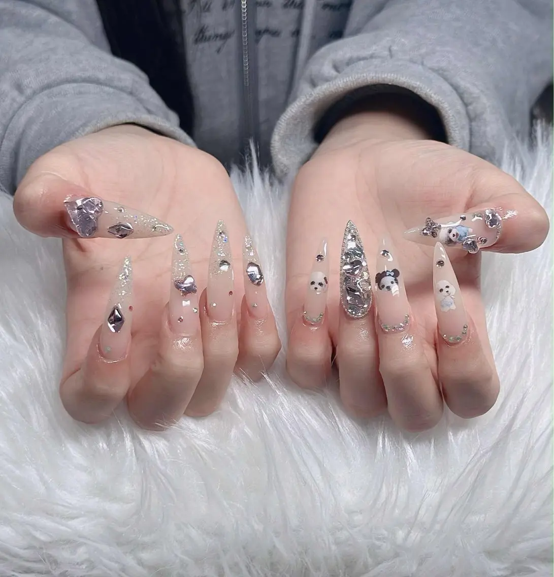 ネイル オーロラネイル フレンチネイル ジェルネイル ハロウィン キラキラネイル ハンドネイル H.baby Nail Salonのネイルデザイン