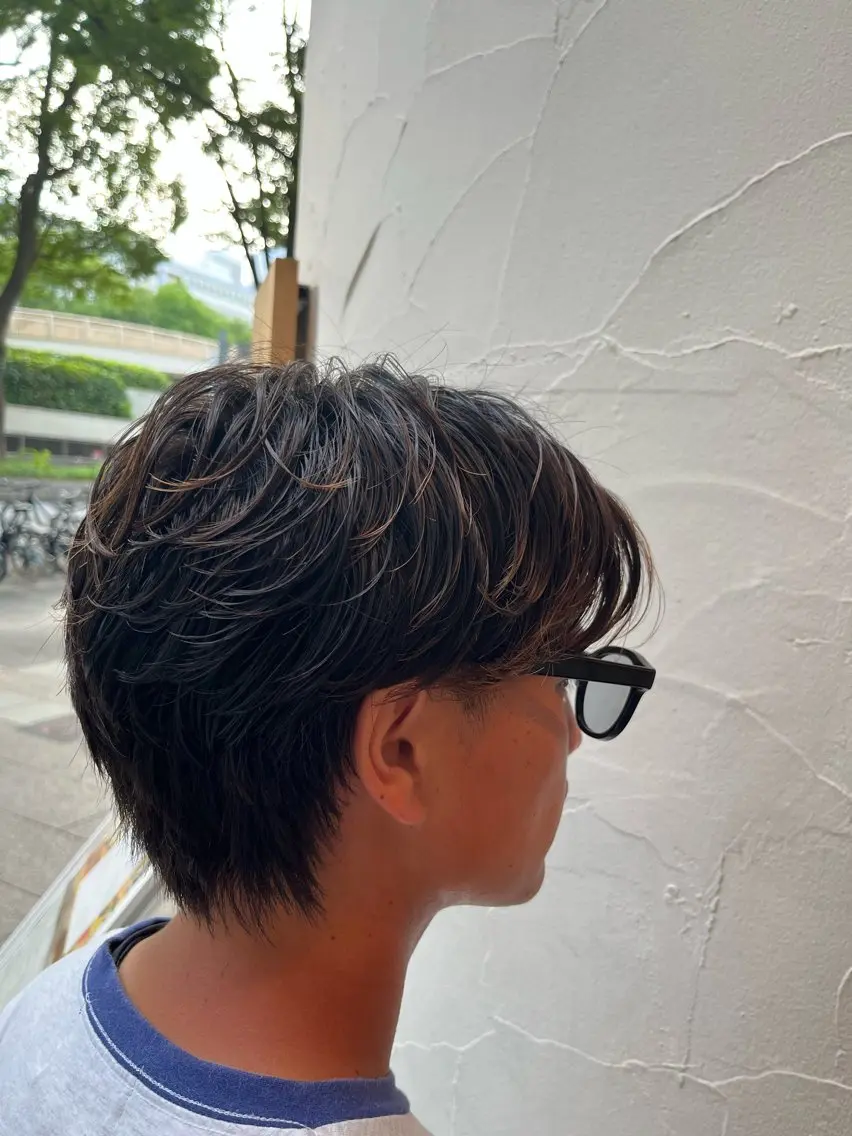 ショート パーマ メンズ センターパート メンズパーマ ニュアンスパーマ 山口 陸のヘアスタイル