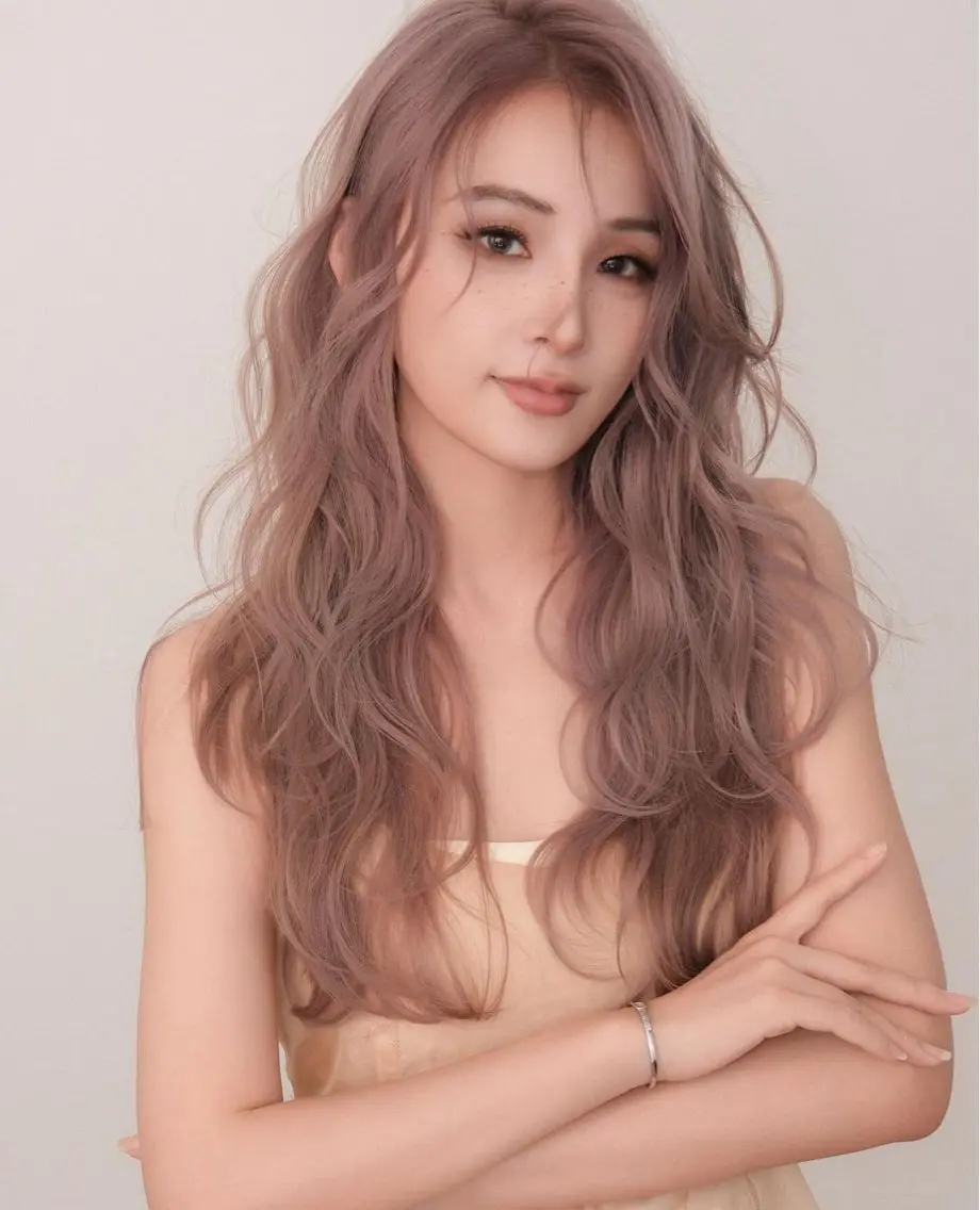 ロング ARMONY秋山輝也 コテ巻き風パーマ特化のヘアスタイル