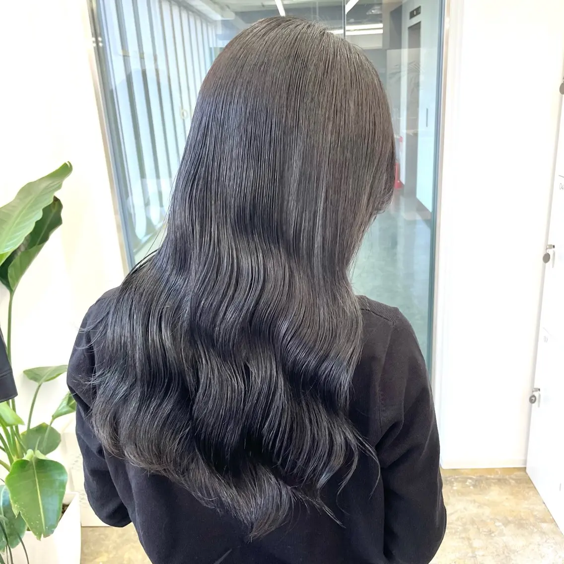ロング カラー ヘアカラー トリートメント 透明感・暗髪 梅田・増田のヘアスタイル